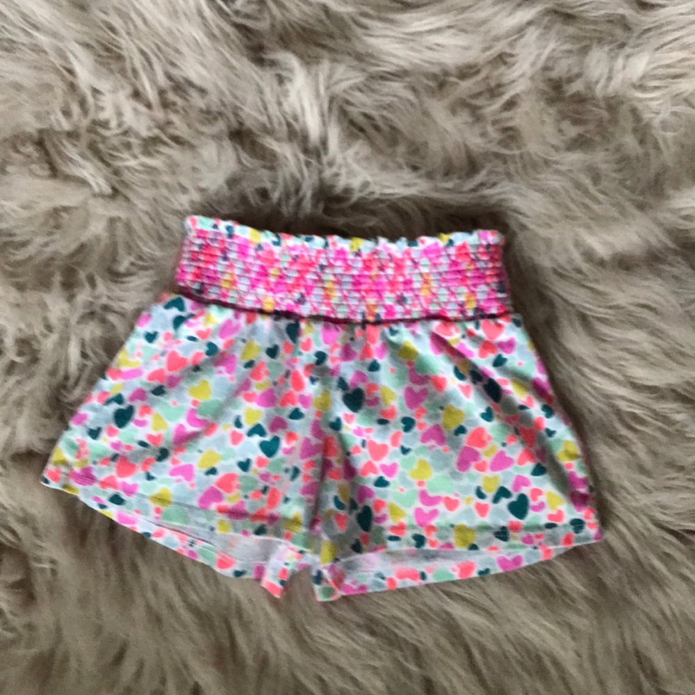 2T circo shorts
